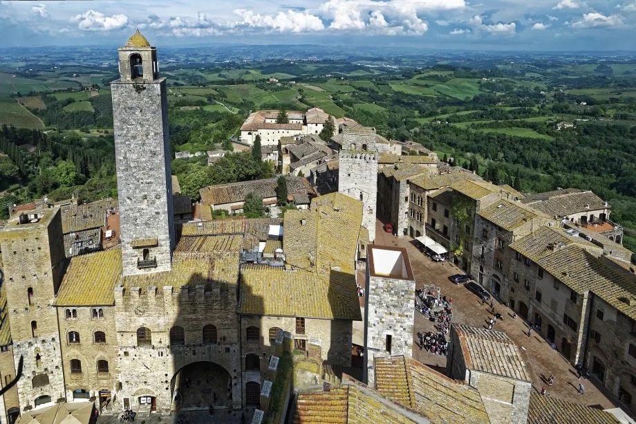 Widok z wieży Torre Grossa