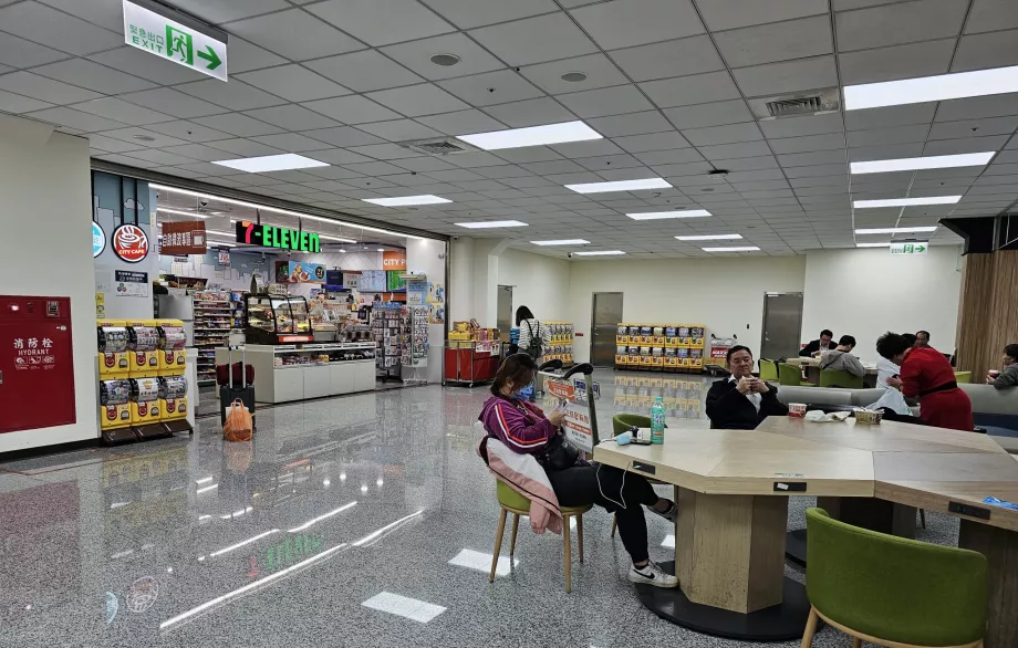 7-Eleven, terminal krajowy