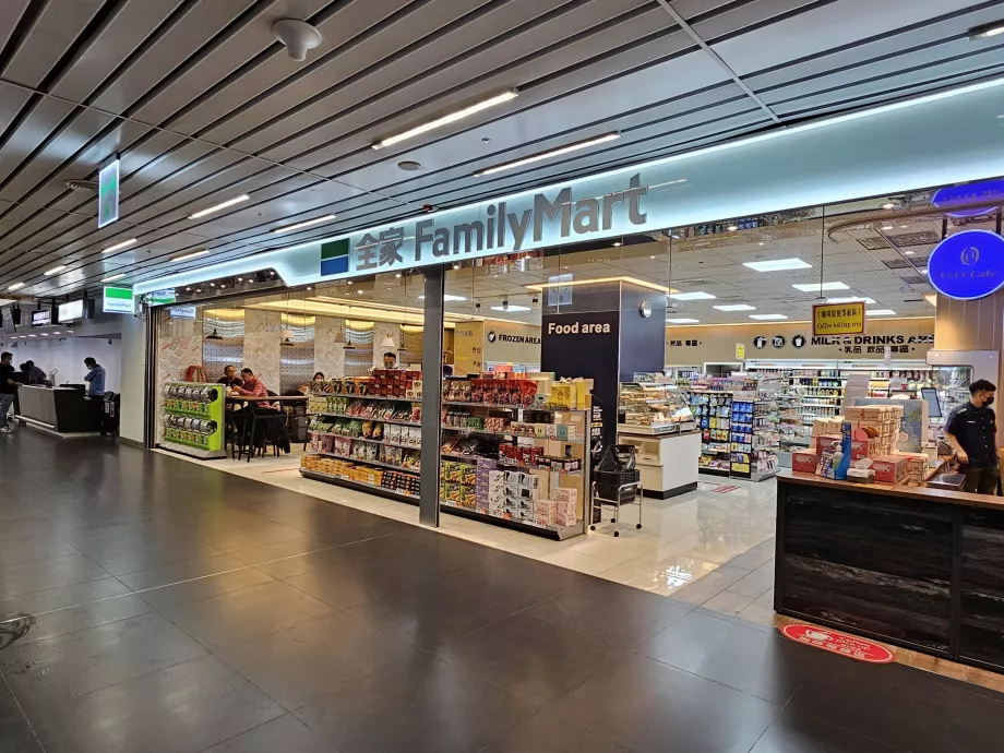 FamilyMart, lotnisko Taichung