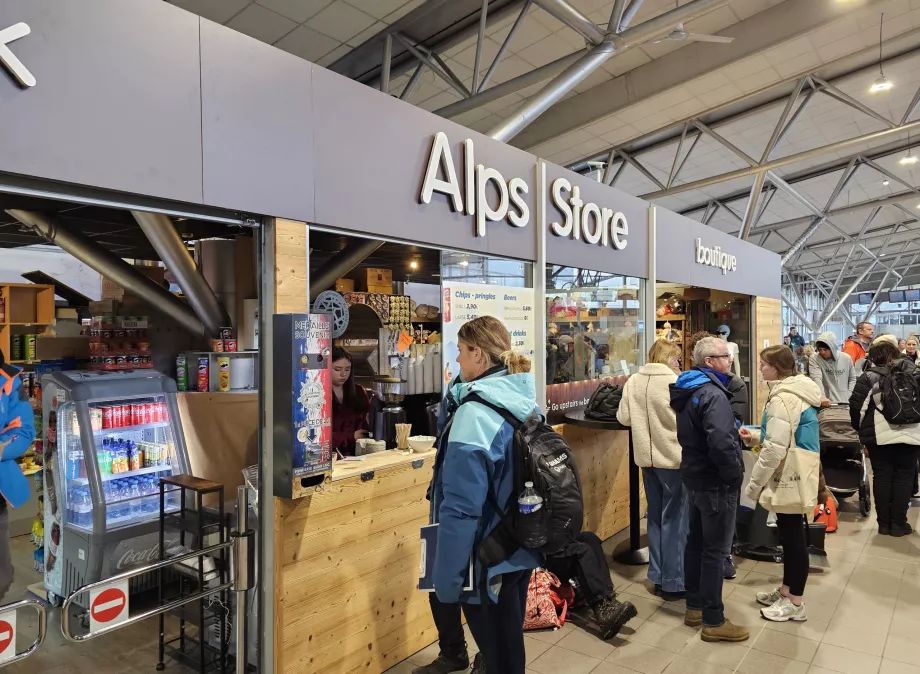 Alps Store, hala odlotów, lotnisko CMF