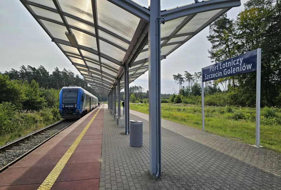 Pociąg na lotnisko w Szczecinie