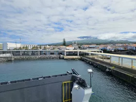 Port Madalena, przybycie z wyspy Faial