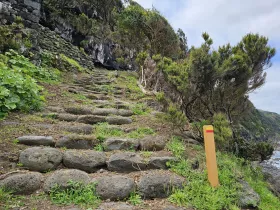 Szlak turystyczny na wyspie Pico