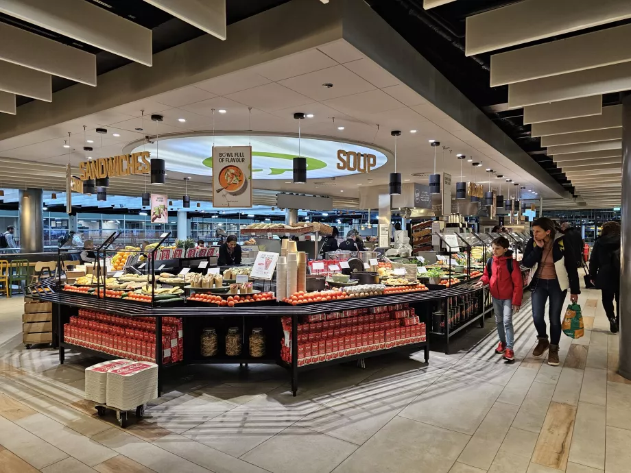 Food Court, strefa tranzytowa, Schengen