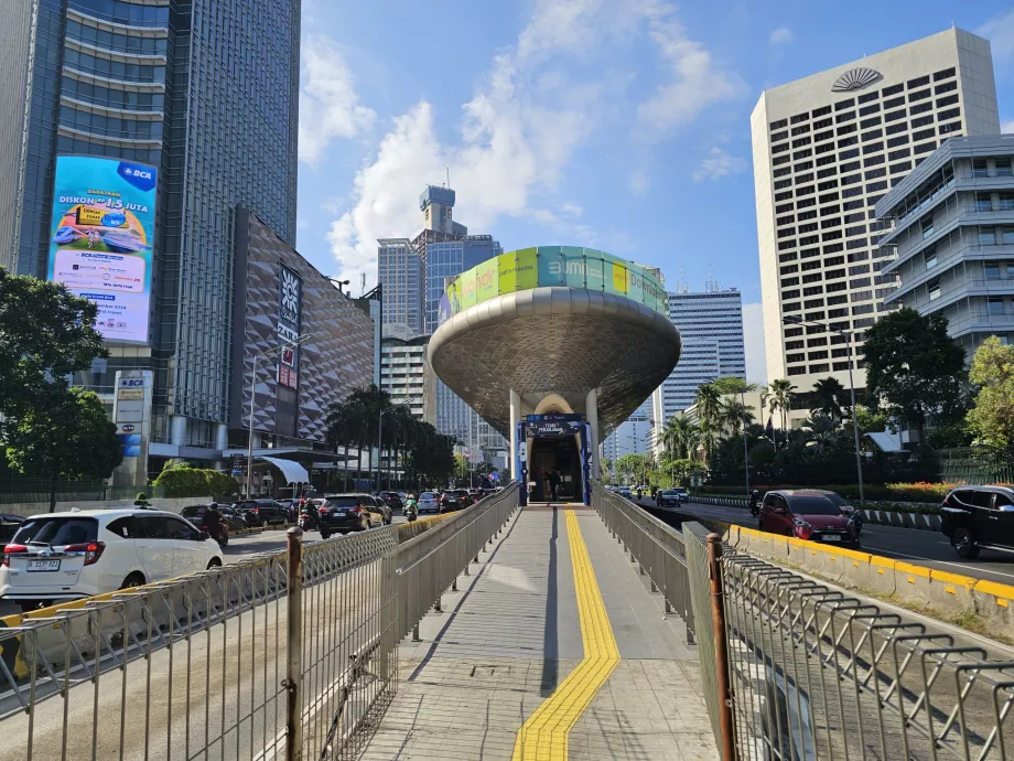 Dworzec autobusowy TransJakarta