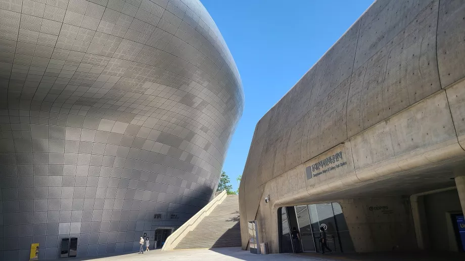 Dongdaemun Design Plaza