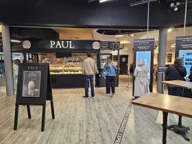 Poczęstunek Paul, Terminal 1