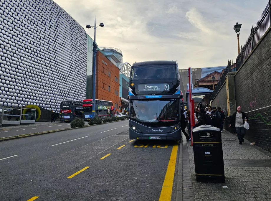 Przystanek autobusowy na lotnisku - Moor Street