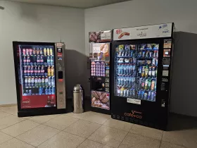 Automaty sprzedające na lotnisku w Brnie