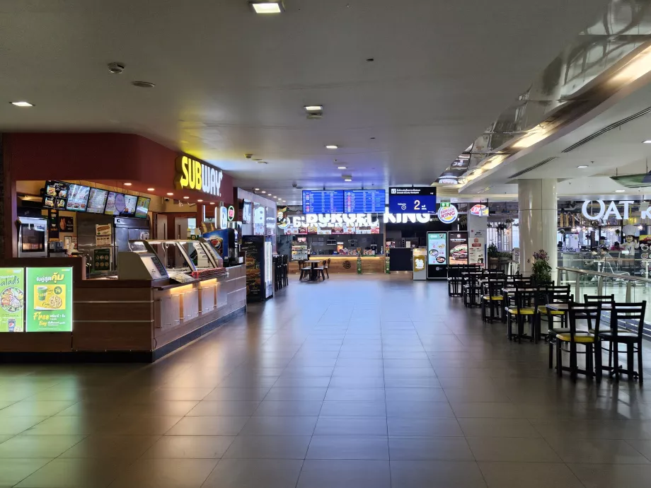 Restauracja Subway, strefa publiczna, terminal krajowy