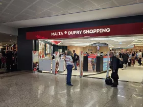 Sklep wolnocłowy, lotnisko na Malcie
