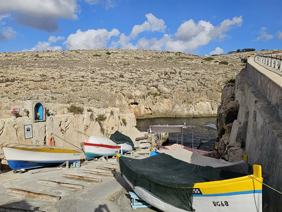 Stacja dokująca Blue Grotto