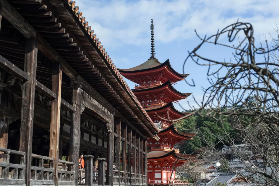 Senjokaku i pagoda