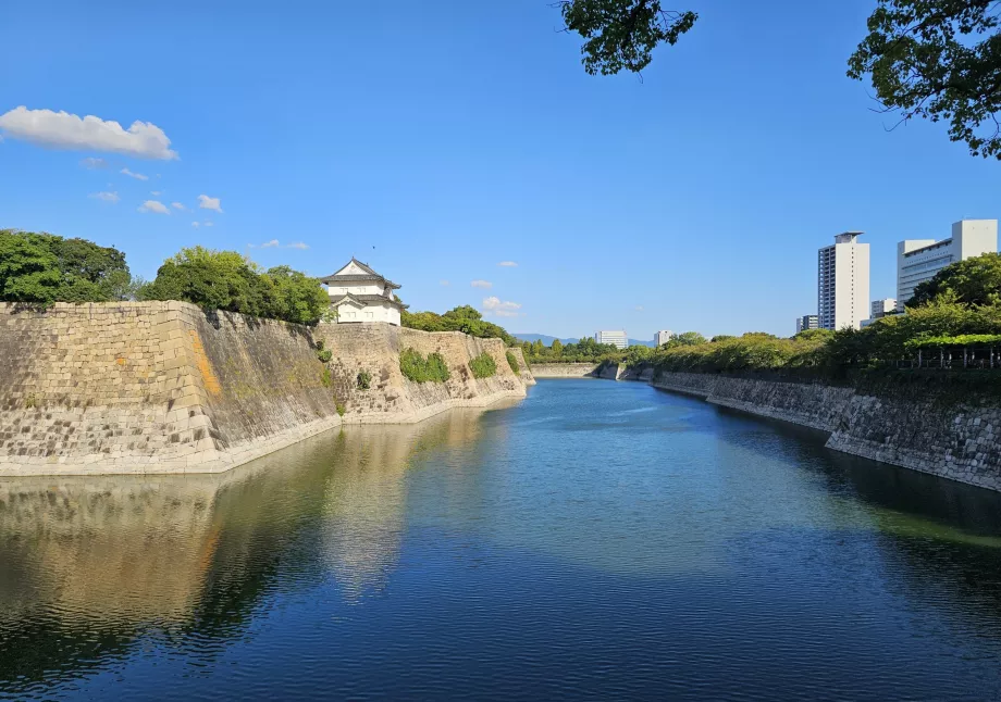 Zamek Osaka, mury i fosa