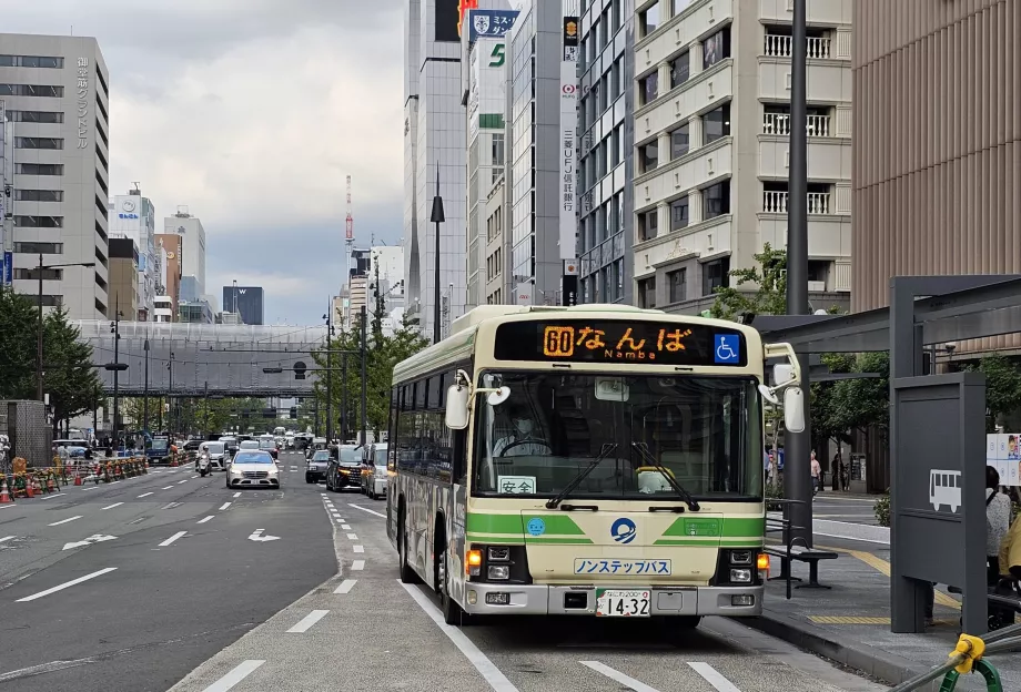 Autobus transportu publicznego